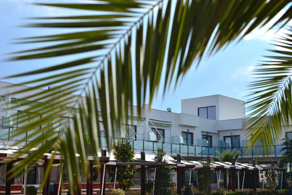 Te Stela Resort & Spa Yrshek ภายนอก รูปภาพ