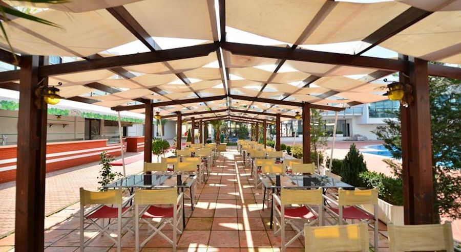 Te Stela Resort & Spa Yrshek ภายนอก รูปภาพ