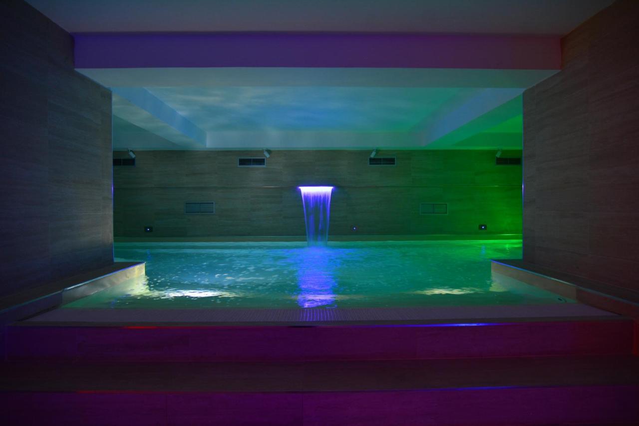 Te Stela Resort & Spa Yrshek ภายนอก รูปภาพ