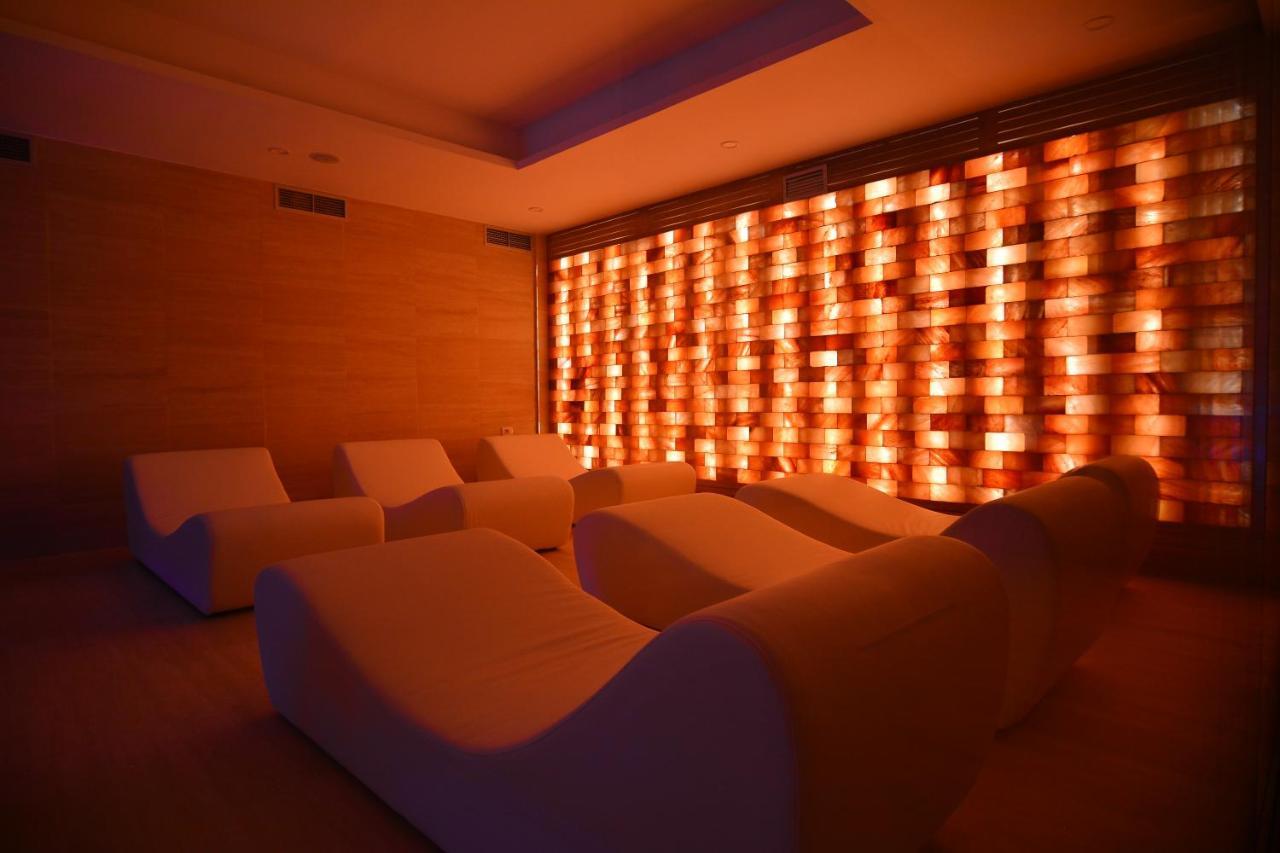 Te Stela Resort & Spa Yrshek ภายนอก รูปภาพ